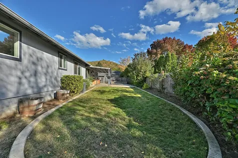 1221 Adele Drive Grants Pass OR 97526