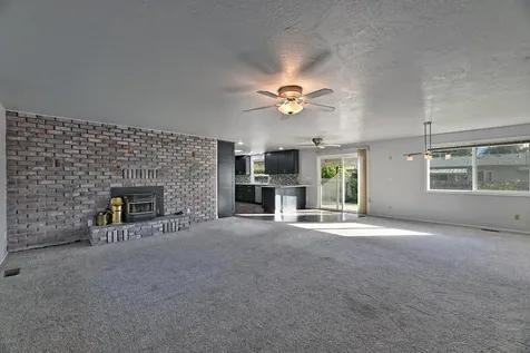 1221 Adele Drive Grants Pass OR 97526