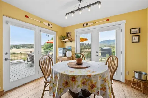 4139 Dark Hollow Road Medford OR 97501