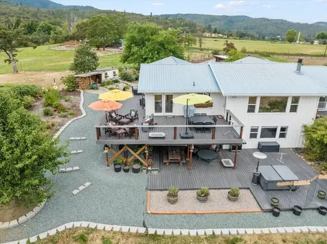 4139 Dark Hollow Road Medford OR 97501