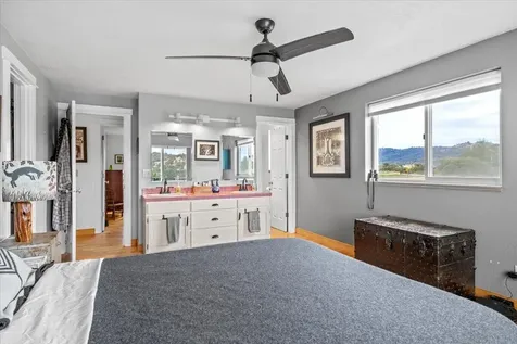 4139 Dark Hollow Road Medford OR 97501