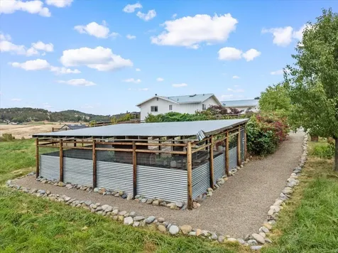 4139 Dark Hollow Road Medford OR 97501