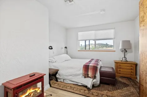 4139 Dark Hollow Road Medford OR 97501