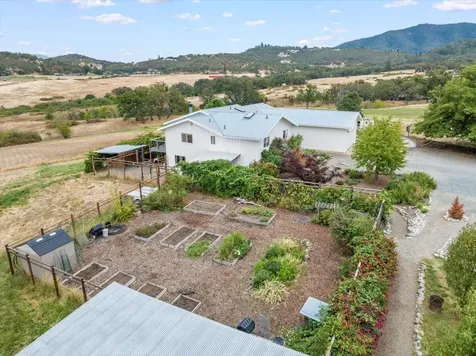 4139 Dark Hollow Road Medford OR 97501