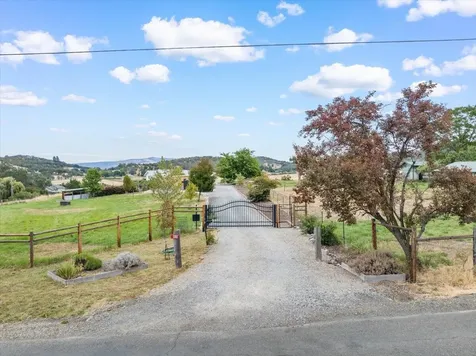 4139 Dark Hollow Road Medford OR 97501