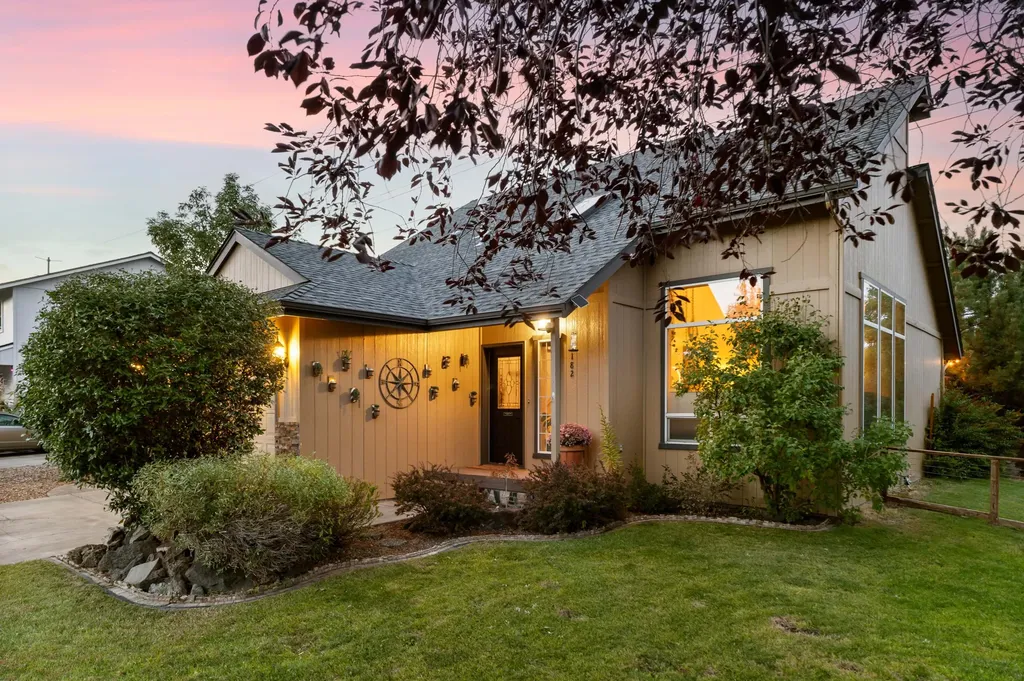 3182 NE Post Avenue Bend OR 97701