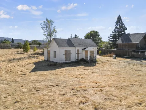 252 De Barr Avenue Medford OR 97501
