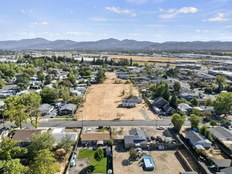 252 De Barr Avenue Medford OR 97501