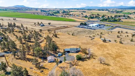 1928 SW Grant Street Madras OR 97741