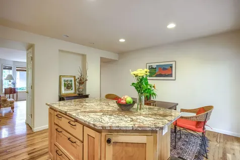 919 Bellview Avenue Ashland OR 97520