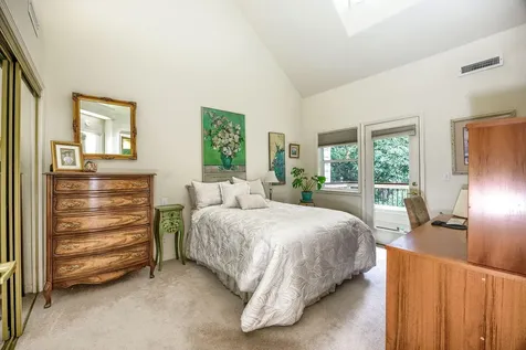 919 Bellview Avenue Ashland OR 97520
