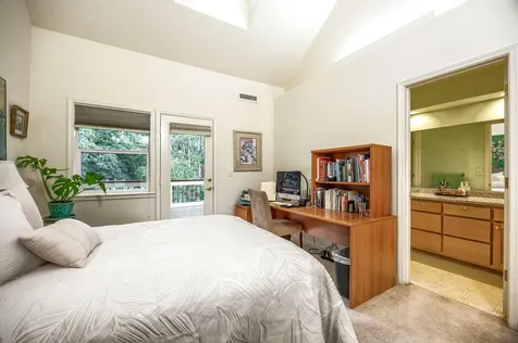 919 Bellview Avenue Ashland OR 97520