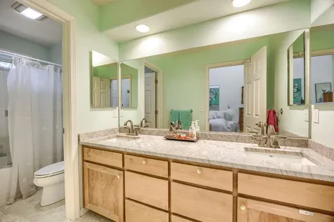 919 Bellview Avenue Ashland OR 97520