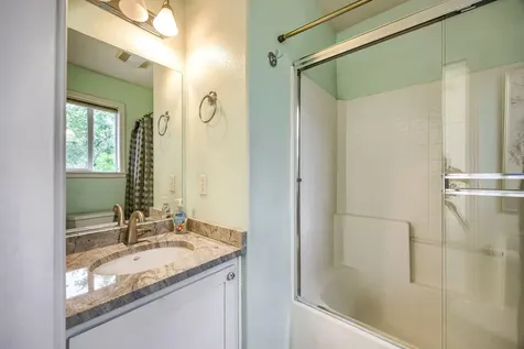 919 Bellview Avenue Ashland OR 97520