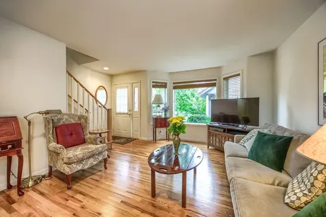919 Bellview Avenue Ashland OR 97520