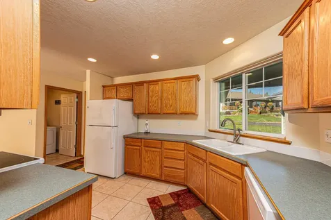 2546 SW Valleyview Drive Redmond OR 97756