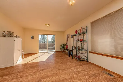 2546 SW Valleyview Drive Redmond OR 97756