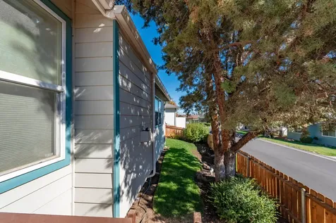 2546 SW Valleyview Drive Redmond OR 97756