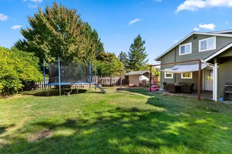 1000 Doneen Lane Grants Pass OR 97526