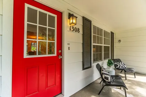 1308 NW Vicksburg Avenue Bend OR 97703