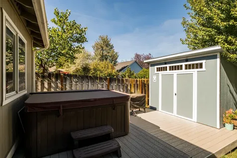 2315 NW Cedar Avenue Redmond OR 97756