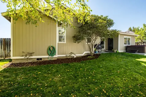 2315 NW Cedar Avenue Redmond OR 97756