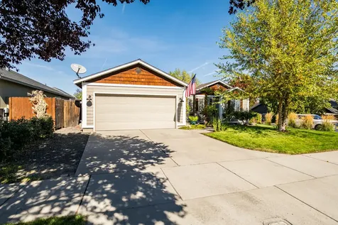 2315 NW Cedar Avenue Redmond OR 97756