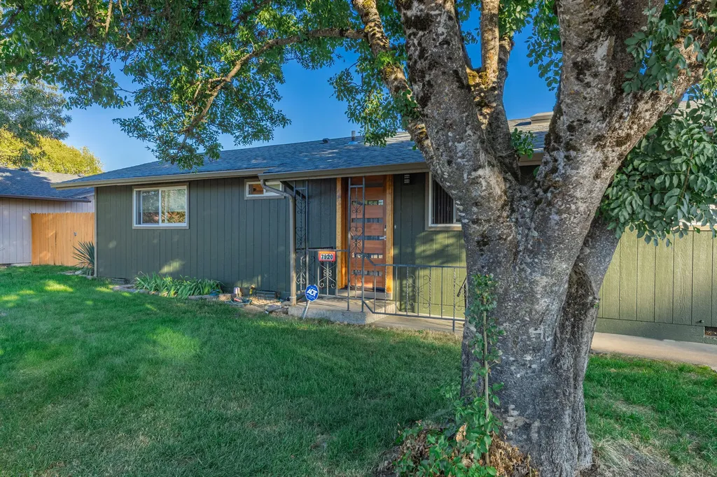 7920 Gladstone Avenue White City OR 97503