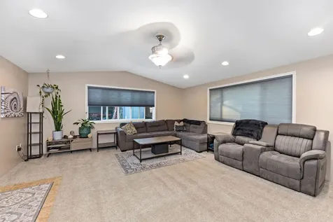 7920 Gladstone Avenue White City OR 97503