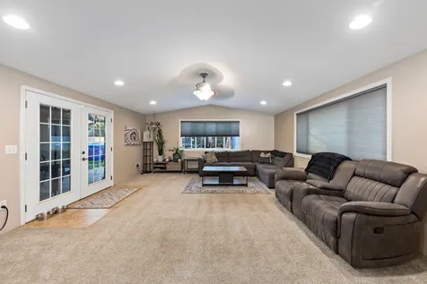 7920 Gladstone Avenue White City OR 97503