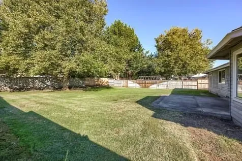 1157 Riverrock Way Medford OR 97504