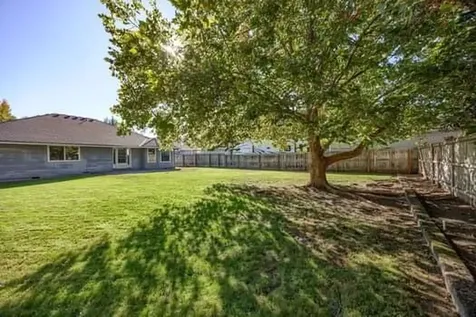1157 Riverrock Way Medford OR 97504