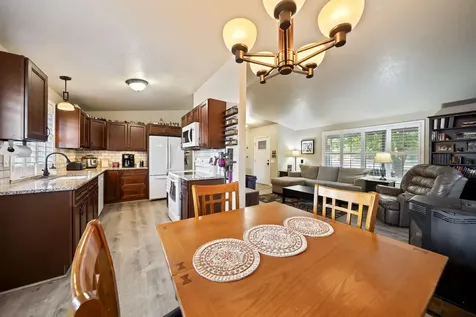 2710 NE Harvey Lane Bend OR 97701