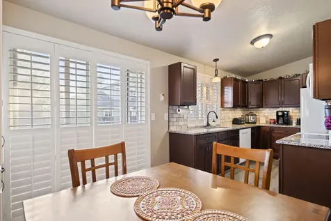 2710 NE Harvey Lane Bend OR 97701