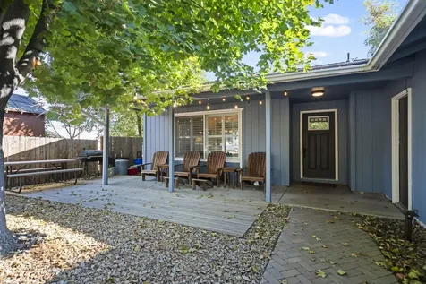 2710 NE Harvey Lane Bend OR 97701