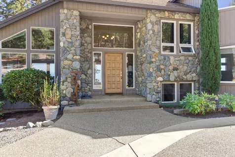 2801 Old Military Road Central Point OR 97502