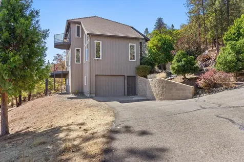 2801 Old Military Road Central Point OR 97502