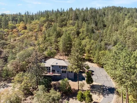 2801 Old Military Road Central Point OR 97502