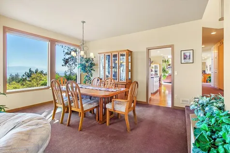 2801 Old Military Road Central Point OR 97502