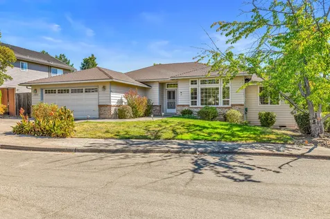 2860 Shanteal Place Medford OR 97504
