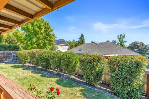 2860 Shanteal Place Medford OR 97504