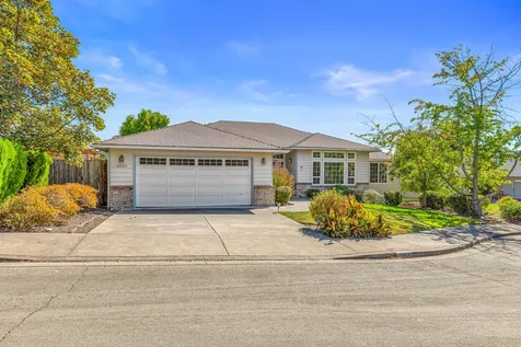 2860 Shanteal Place Medford OR 97504