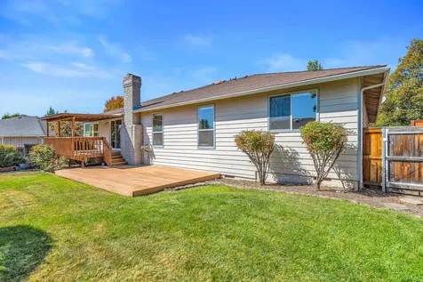 2860 Shanteal Place Medford OR 97504