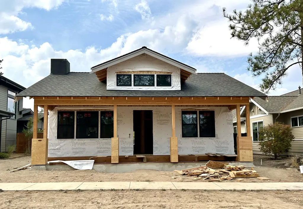 1195 NW Londonderry Place Bend OR 97703