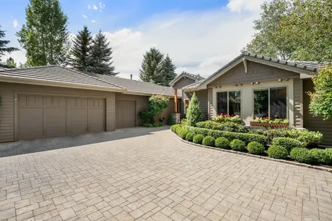 19346 Golden Lake Court Bend OR 97702
