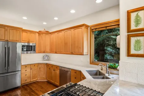 19346 Golden Lake Court Bend OR 97702