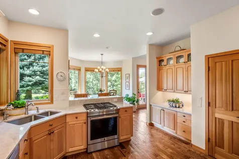 19346 Golden Lake Court Bend OR 97702