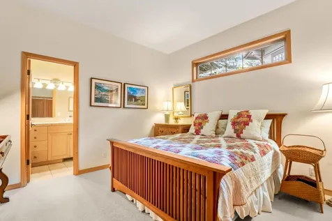 19346 Golden Lake Court Bend OR 97702