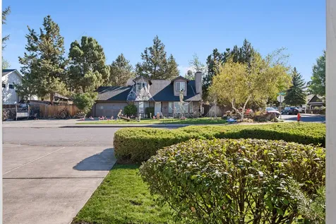 2995 NE Rock Chuck Drive Bend OR 97701