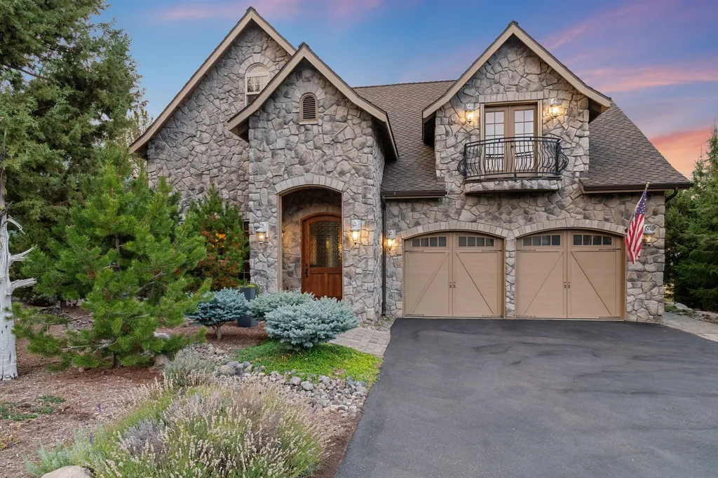 10100 Juniper Glen Circle Redmond OR 97756